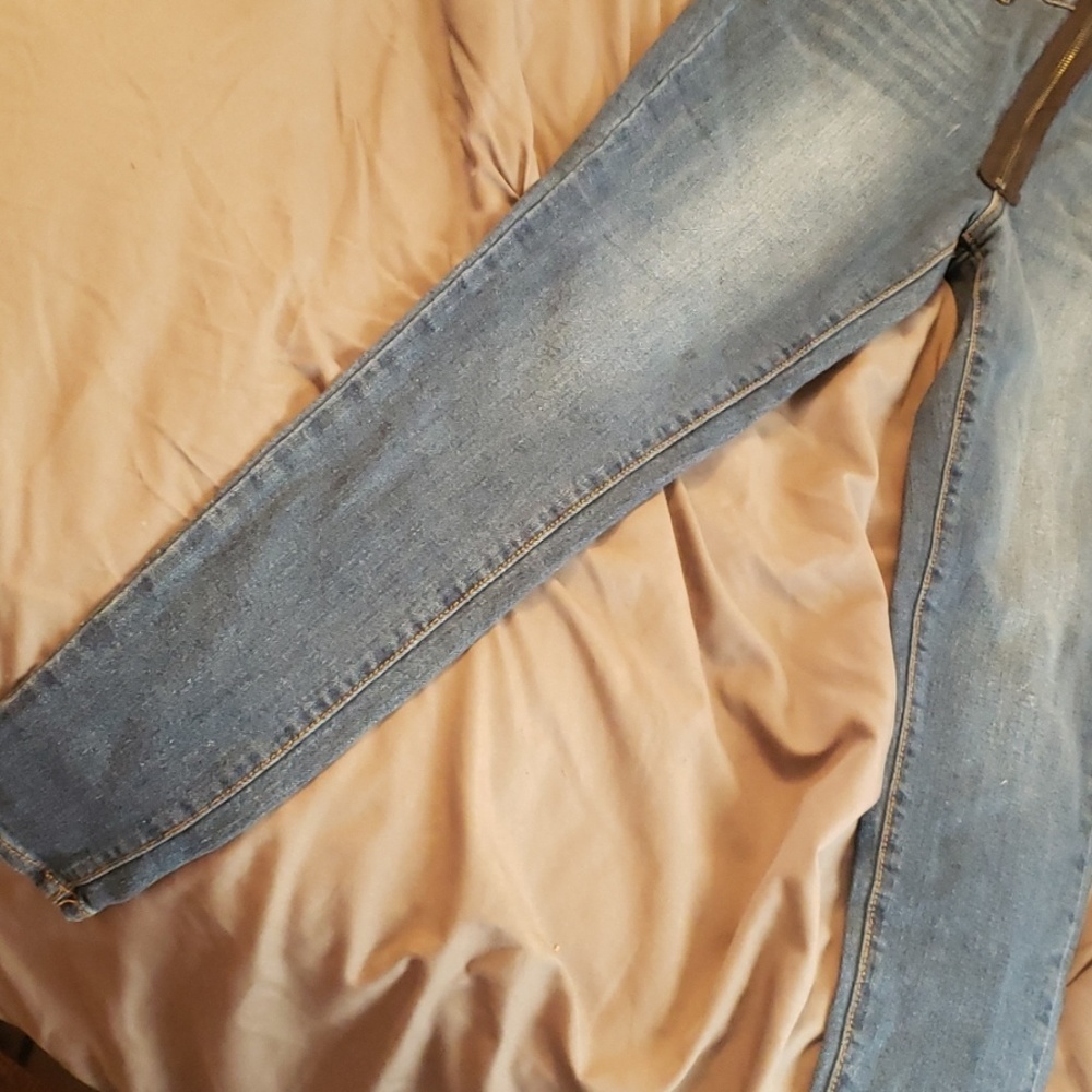 Jeans - Picture 2 of 3